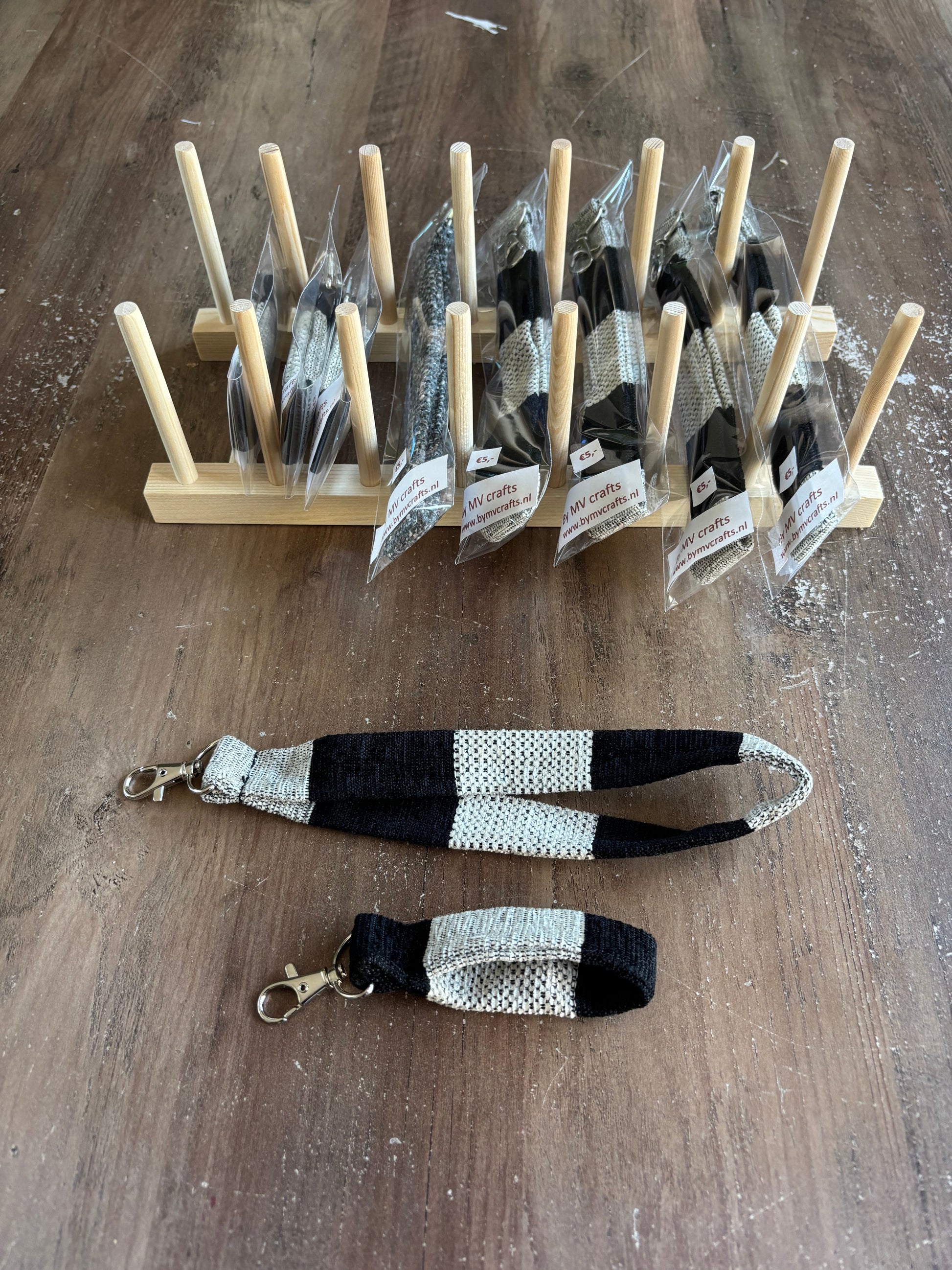 Sleutel/telefoonkoord zwart/wit lang ByMVcrafts