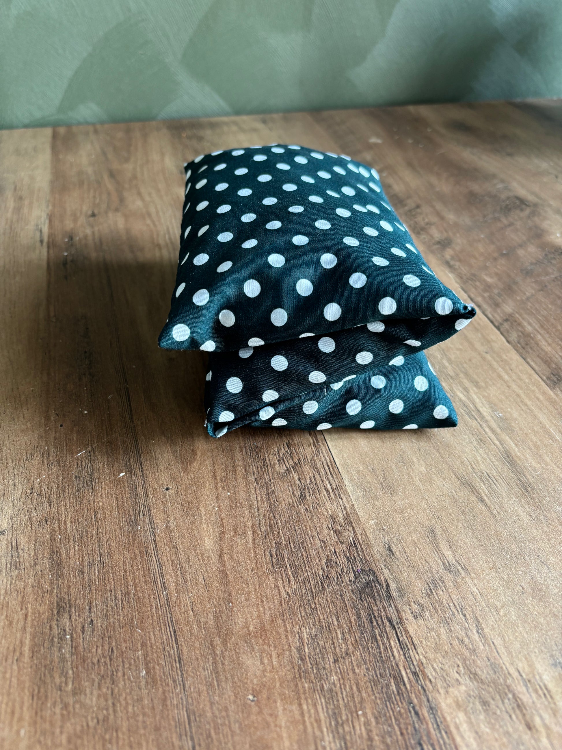 Kersenpit kussen breed ByMVcrafts