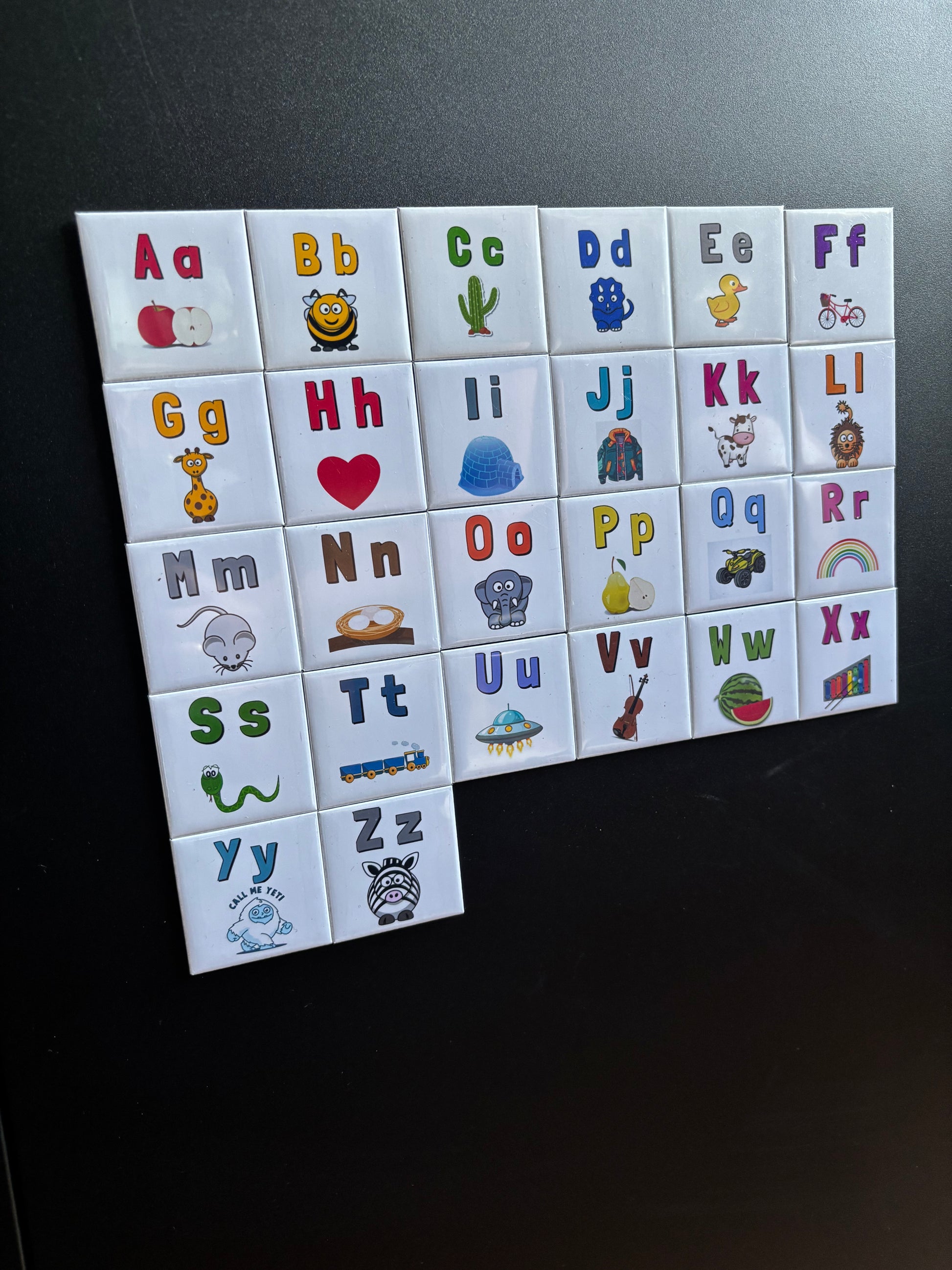 Vrolijke alfabet magneten – Leren wordt een spelletje! ByMVcrafts