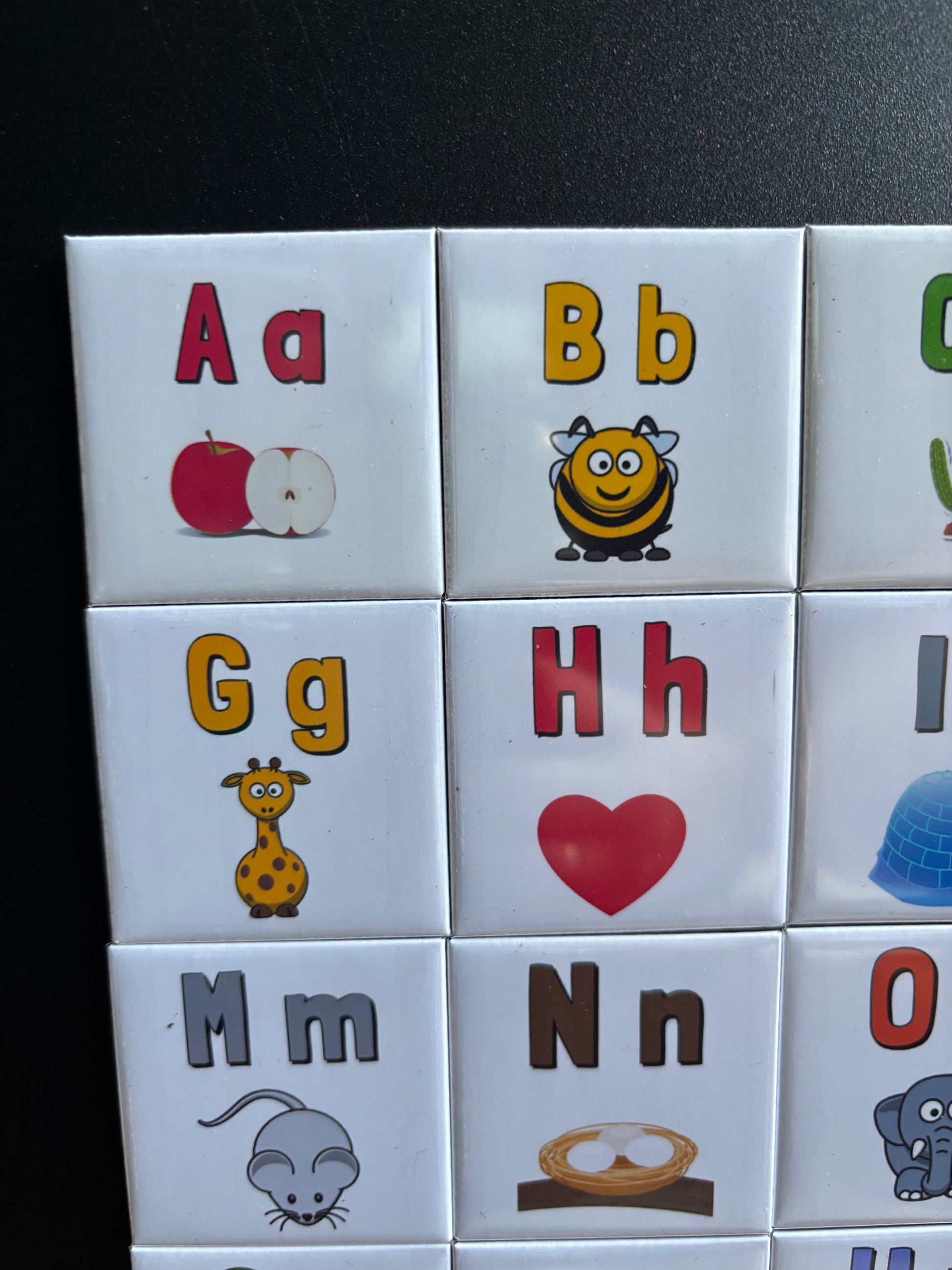 Vrolijke alfabet magneten – Leren wordt een spelletje! ByMVcrafts