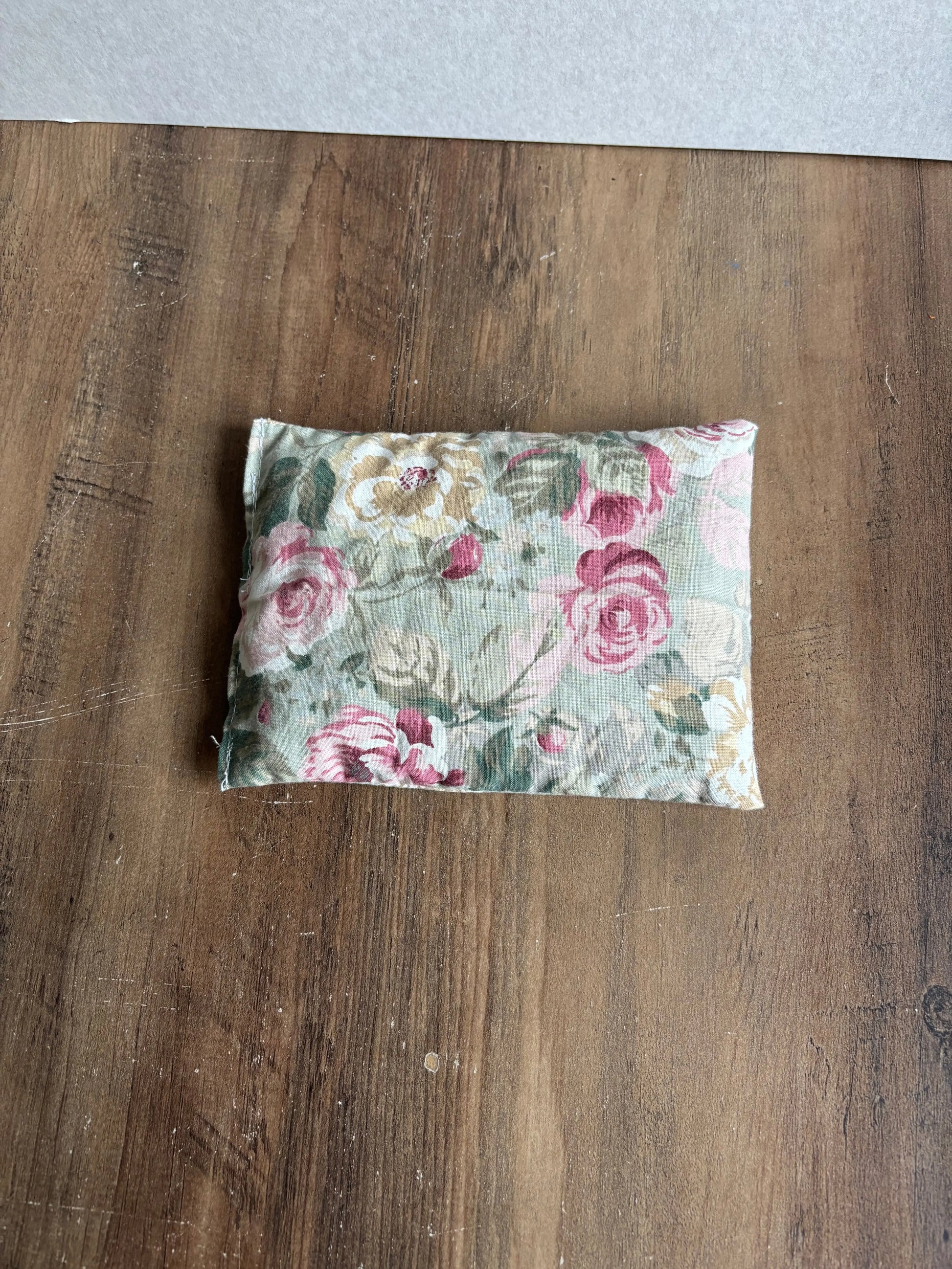 Kersenpit kussen Hand ByMVcrafts