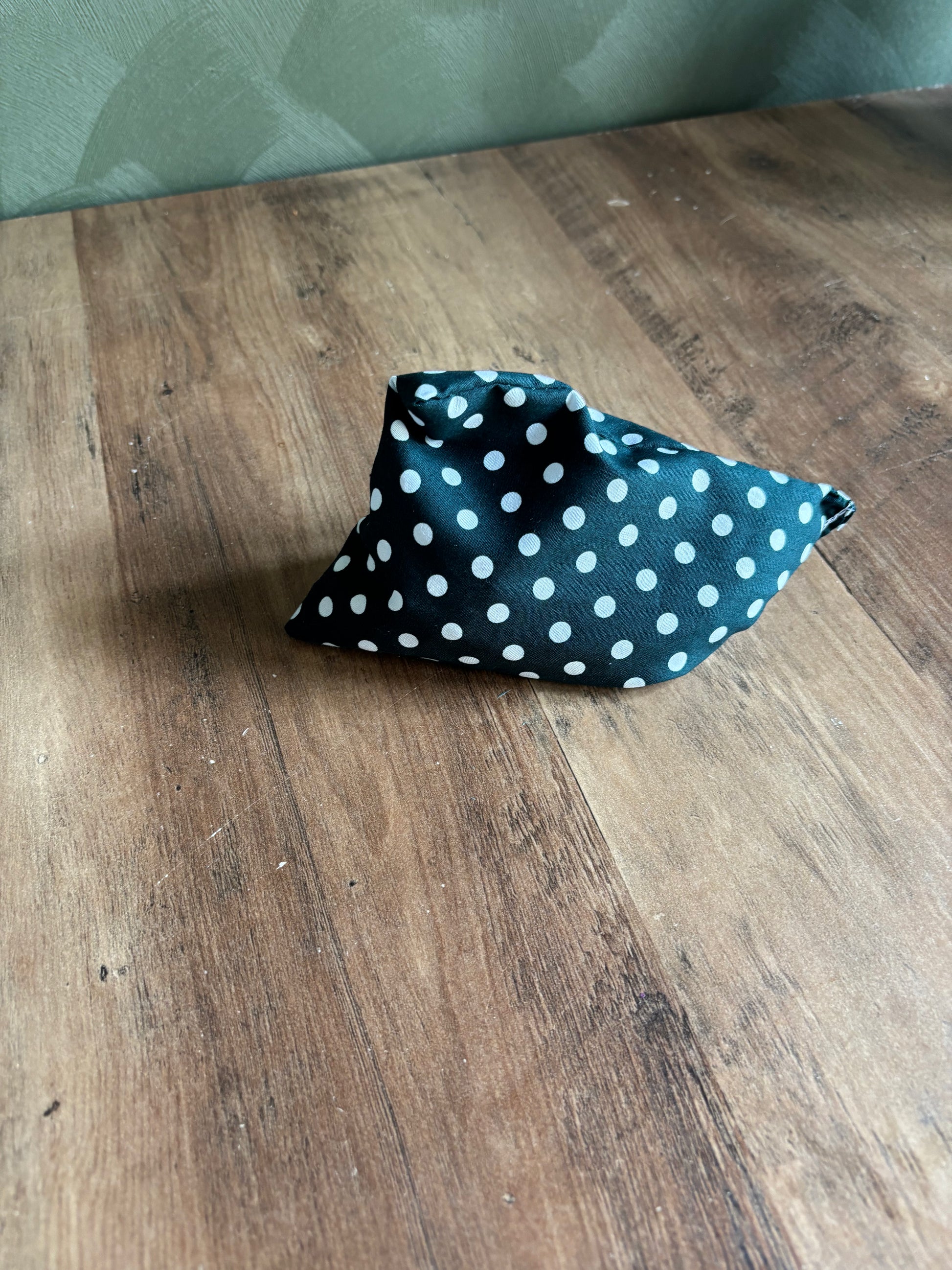 Kersenpit kussen Hand ByMVcrafts