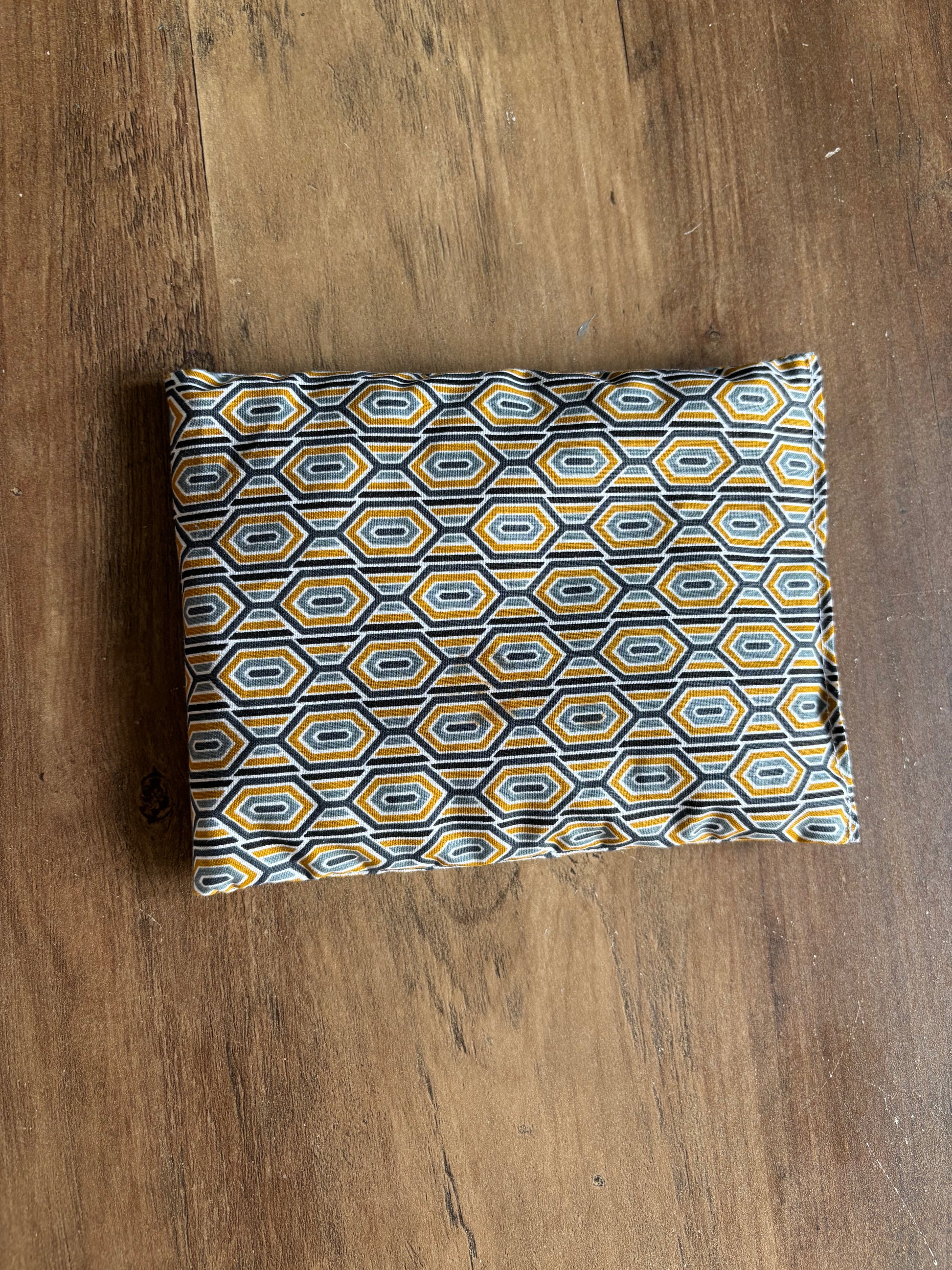 Kersenpit kussen Hand ByMVcrafts