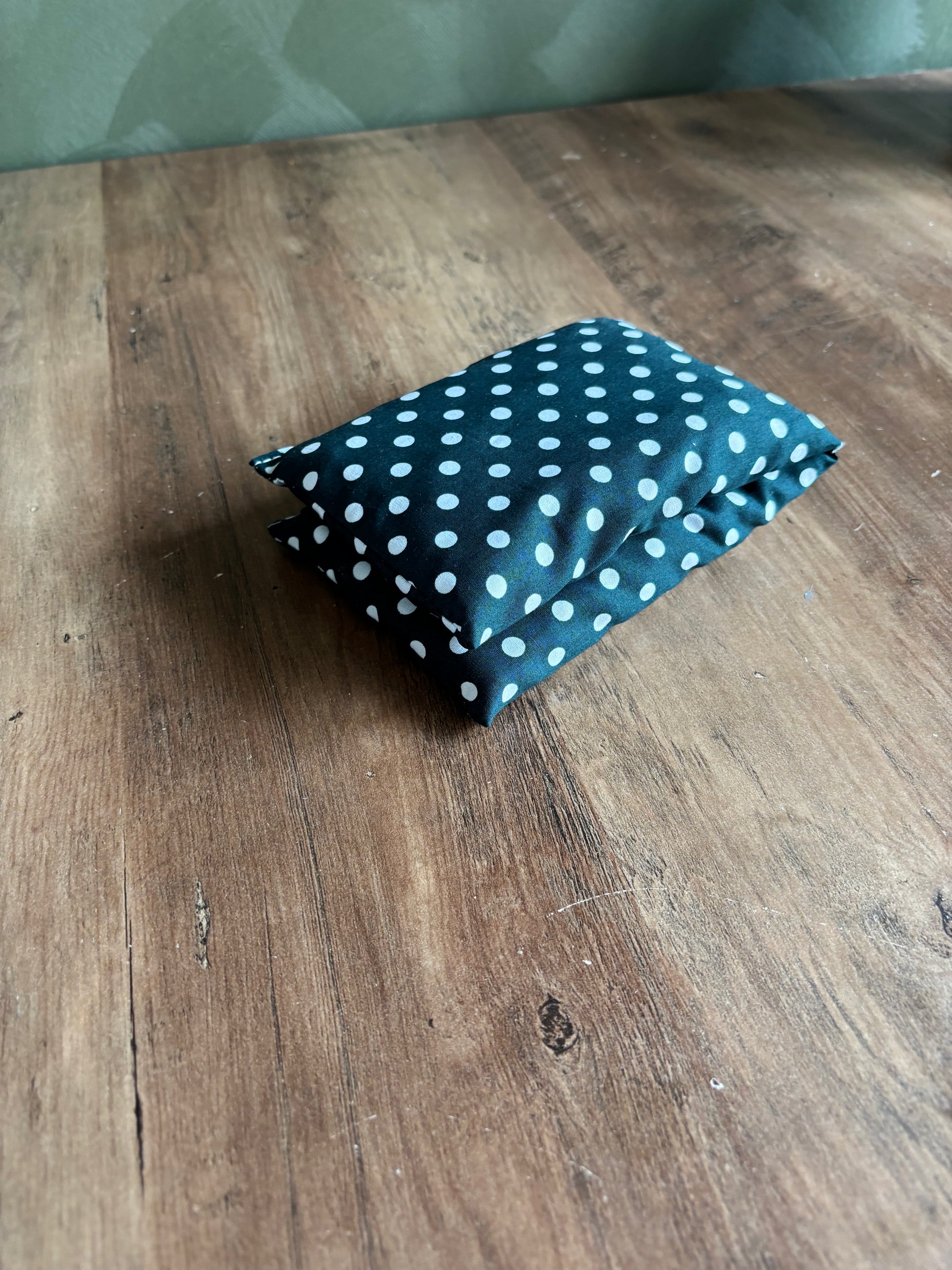 Kersenpit kussen middel ByMVcrafts