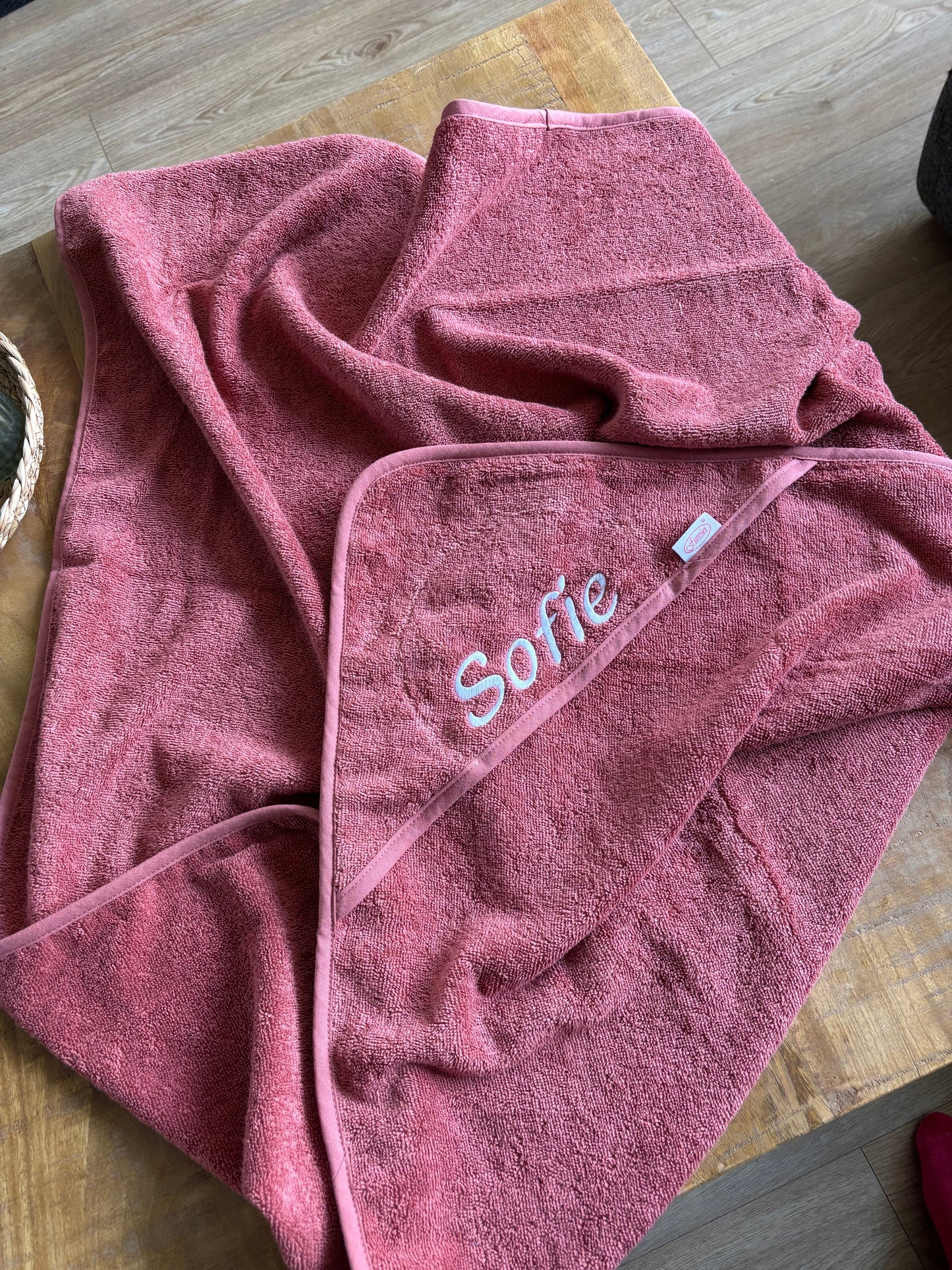 Luxe Badcape met Geborduurde Naam – Comfort & Persoonlijke Touch ByMVcrafts