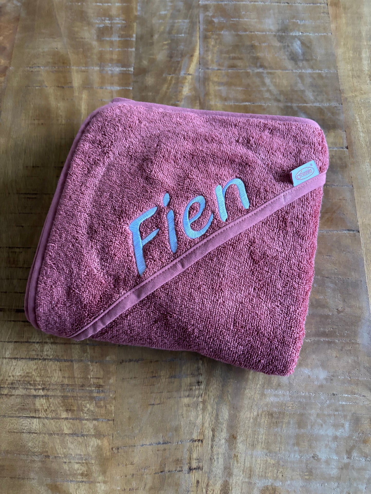 Luxe Badcape met Geborduurde Naam – Comfort & Persoonlijke Touch ByMVcrafts